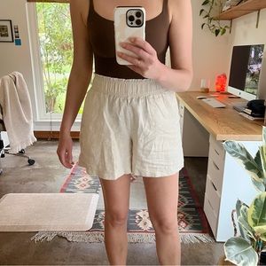 Quince 100% European Linen High Waisted Short in Sand